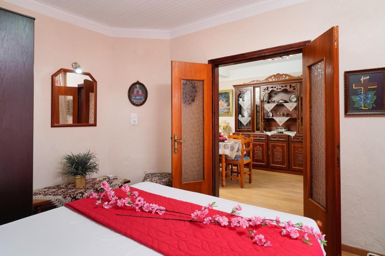 Irene'S Apartment Kastron  Екстериор снимка