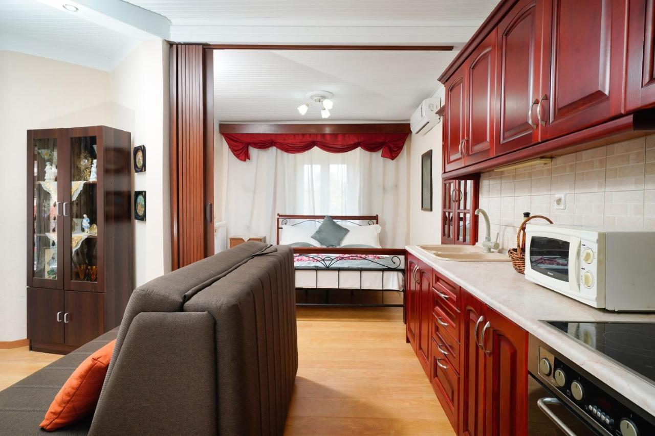 Irene'S Apartment Kastron  Екстериор снимка