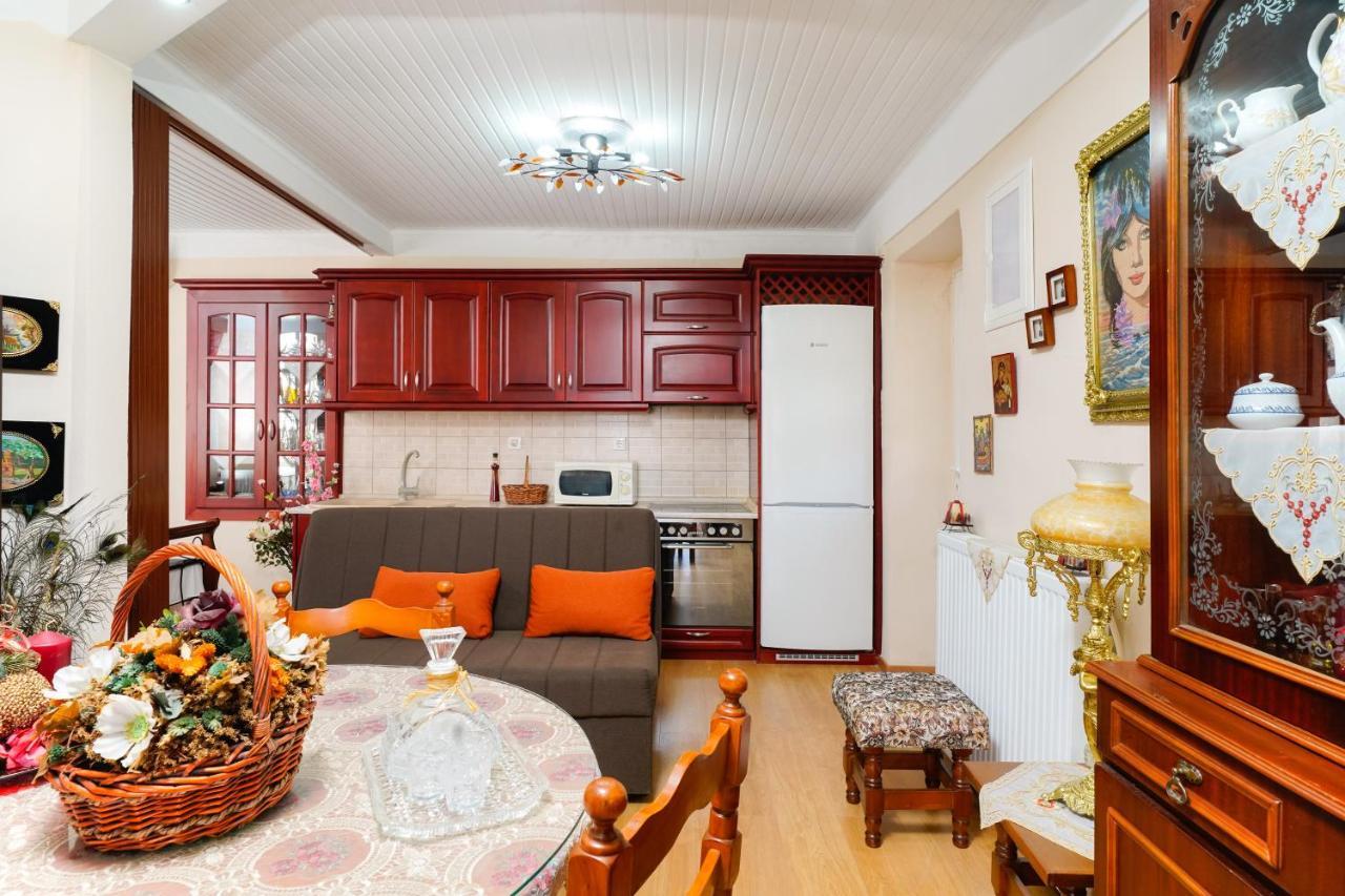 Irene'S Apartment Kastron  Екстериор снимка